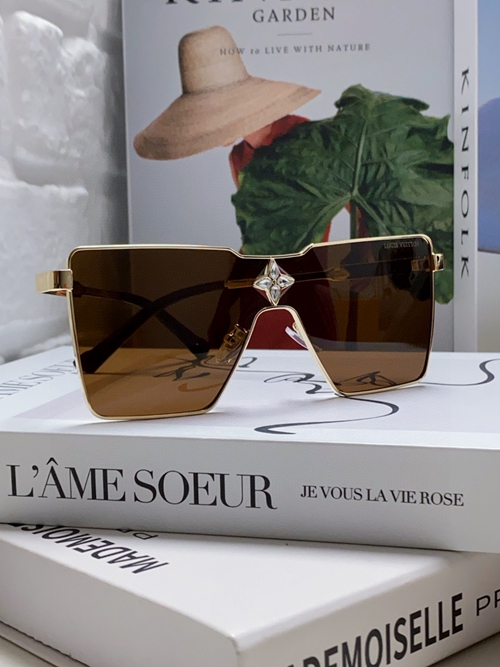 ルイヴィトンサングラス背面デザイン